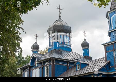 Chiesa ortodossa della protezione della Vergine Santa a Puchły, Contea di Hajnowka, Voivodato di Podlaskie, Polonia Foto Stock