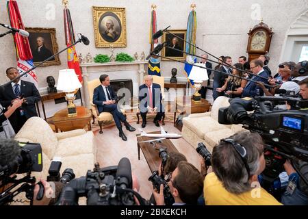 Il presidente Donald Trump ha incontrato il primo ministro dei Paesi Bassi a Washington per discutere sul rafforzamento delle relazioni bilaterali tra Stati Uniti e Paesi Bassi. Foto Stock