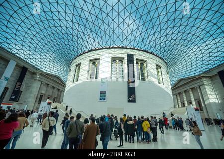 Regina Elisabetta II, Gran Corte, British Museum, Londra, Regno Unito Foto Stock