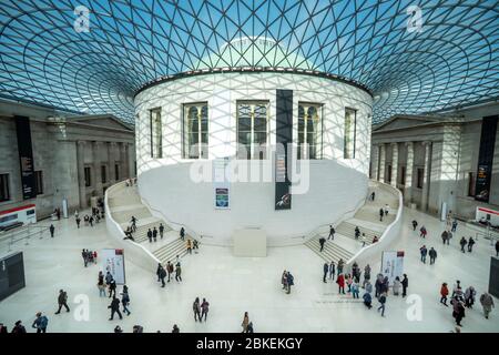 Regina Elisabetta II, Gran Corte, British Museum, Londra, Regno Unito Foto Stock