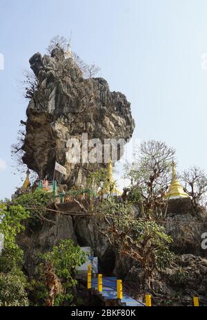 HPa An, Birma. 03th Mar, 2020. Primo: 02.03.2020 Viaggi, turismo, turismo, Asia, paese e persone Myanmar, hPa-an, Pagoda sulla montagna bella Kyauk Kalap Pagoda buddista in hPa-an, Myanmar | utilizzo nel mondo Credit: dpa/Alamy Live News Foto Stock