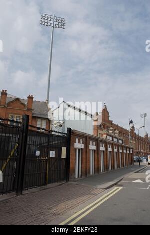 Architettura vittoriana del 1900 Old Football Stadium Fulham FC Johnny Haynes Stand Craven Cottage Stevenage Rd, Fulham, Londra SW6 6HH Archibald Leitch Foto Stock