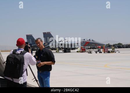 L'aeronautica militare degli Stati Uniti F-15 Sciopero Eagles alla linea di volo della base aerea durante l'esercizio militare Anatolia Eagle a Konya Foto Stock