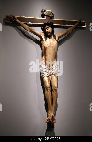Cristo Crocifisso, scultura in legno policromo (fine XV sec.) Alejo de Vahia scultore. Valladolid, Museu Frederic Mares, Barcellona, Spagna. Foto Stock