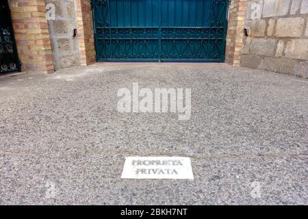 Proprietà privata senza ingresso in lingua italiana Foto Stock