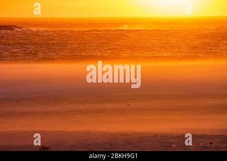 Dasered Camps Bay Beach al tramonto, Città del Capo, Sud Africa, Foto Stock