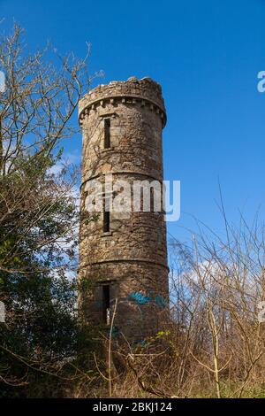 Mount Laura Tower una torre a tre piani vicino a Otterston Loch, Dalgety Bay, Fife. Foto Stock