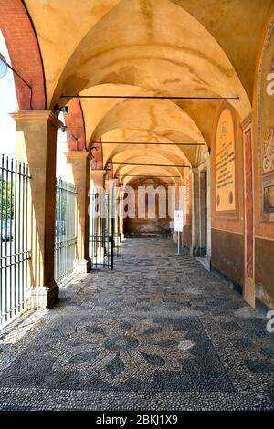 Francia, Alpes Maritimes, Nizza, il quartiere di Cimiez, il Monastero di Cimiez e la Chiesa di Notre Dame de l'Assomption (nostra Signora dell'Assunzione) Foto Stock