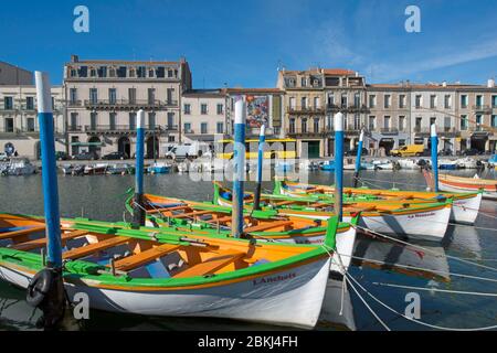 Francia, Herault, Sete, Quay Louis Pasteur, barche tradizionali colorate Foto Stock