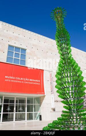 'Nettor' di Joana Vasconcelos, Museo Berardo di Arte moderna e Contemporanea, quartiere di Belem, Lisbona, Portogallo, Europa Foto Stock