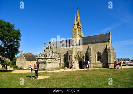 Francia, Finisterre, Penmarch penisola, St Jean Trolimon, il Calvario e la cappella di Notre Dame de Tronoen Foto Stock