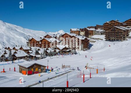 Francia, Savoia, massiccio della Vanoise, tre valli ski area, Saint Martin de Belleville, Les Menuires, la frazione di Reberty villaggio Foto Stock