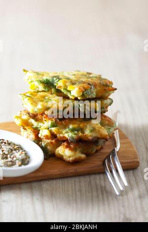 Chini Coriander tofu Blinis Foto Stock