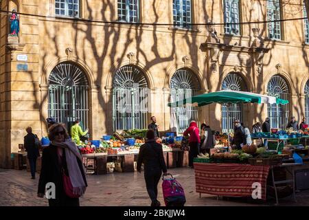 Francia, Bouches-du-Rhône, Aix-en-Provence, Place Richelme, mercato ortofrutticolo Foto Stock