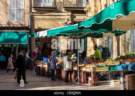 Francia, Bouches-du-Rhône, Aix-en-Provence, Place Richelme, mercato ortofrutticolo Foto Stock