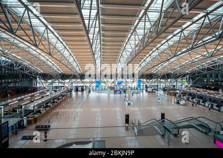 Amburgo/Germania - 05-03-2020: Una vista dell'aeroporto di Amburgo Fuhlsbüttel quasi completamente vuota a causa del blocco del covid-19. Foto Stock