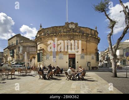 Piazza dell'Indipendenza a Victoria. Centro culturale. Isola di Gozo. Malta Foto Stock