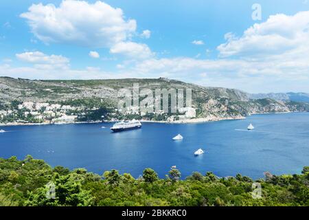 Splendida vista dal forte reale sull'isola di Lokrum vicino a Dubrovnik, Croazia. Foto Stock