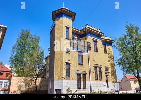 Vecchio edificio nel centro di Vilnius Foto Stock