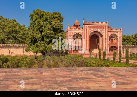 Itimad-ud-Daulah mausoleo, Baby Taj, Padiglione, Agra, Uttar Pradesh, India Foto Stock