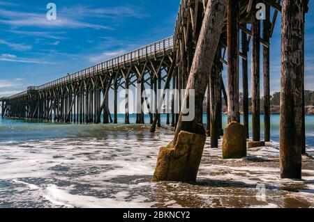 Il molo di Hearst struttura in corrispondenza di San Simeone, California. Foto Stock