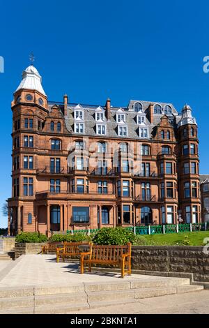 Vista del complesso di appartamenti Hamilton Grand Serviced con lussuose residenze accanto al 18o verde al St Andrews Old Course a St Andrews, Fife, Scozia, Regno Unito Foto Stock