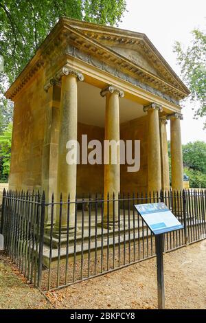 Una piccola casa estiva conosciuta come il Tempio di Diana al Blenheim Palace, Woodstock, Oxfordshire, Inghilterra, Regno Unito Foto Stock