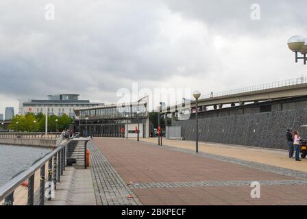 London Regatta Centre Royal Docks Adventure Royal Docks, London E16 2FQ di Ian Ritchie Architects Foto Stock