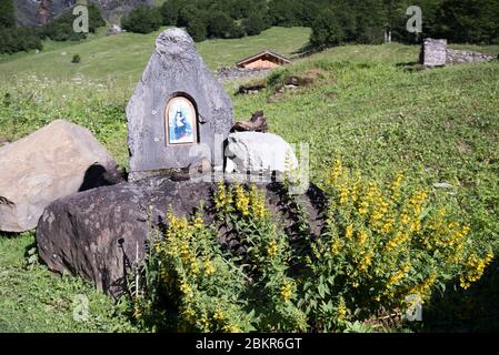 Francia, alta Savoia (74), Massif du Chablais, Montagnes du Giffre, Sixt-Fer-?-Cheval, presso lo Chalet du Boret (1338 m) Foto Stock