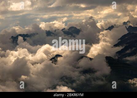 Svizzera, Vallese, Valle del Trient, Finhaut, Lac d'Emosson, Pointe de la Terrasse, primo semaforo sulle Alpi Foto Stock