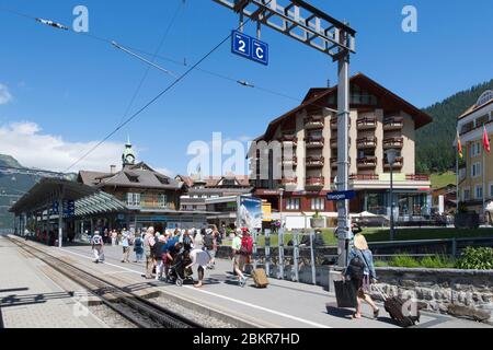 Svizzera, Oberland Bernese, Interlaken, stazione di Wengen sulla linea ferroviaria della Jungfrau, Patrimonio dell'Umanità dell'UNESCO Foto Stock