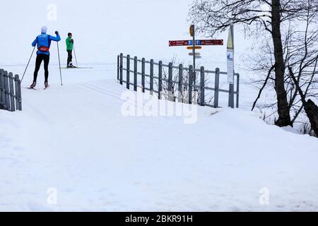 Svizzera, Canton Vallese, Munster, Geschinen, ponte sul Rodano in inverno Foto Stock