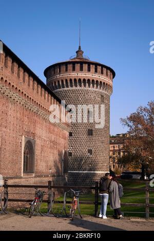 L'Italia, Lombardia, Milano Castello Sforzesco, costruito nel XV secolo dal Duca di Milano Francesco Sforza Foto Stock