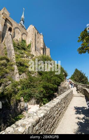 Francia, Manica, le Mont-Saint-Michel, vista sud-est dall'abbazia Foto Stock
