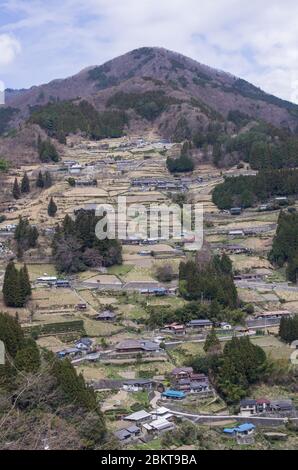 Villaggio tradizionale Ochiai nella Valle di Iya, Prefettura di Tokushima, Shikoku, Giappone Foto Stock