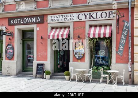 Piccola pizzeria nel quartiere ebraico Kazimierz a Cracovia, Polonia Foto Stock