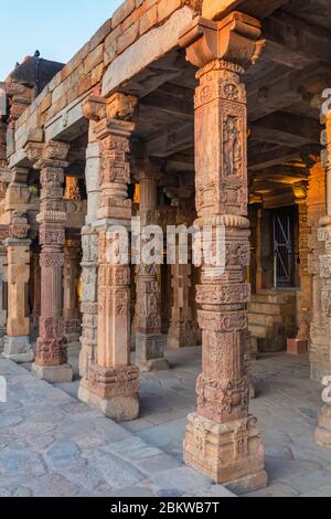 Moschea Qubat ul-Islam, 1190s, Qutb Minar Complex, Delhi, India Foto Stock