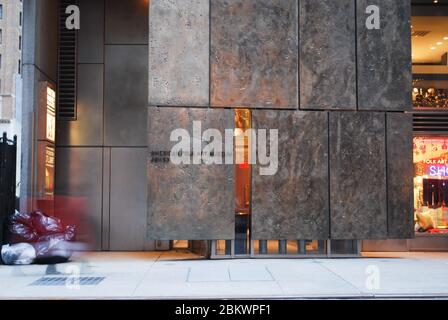 Bronze American Folk Art Museum 45 West 53rd Street, New York City, NY, Stati Uniti di Tod Williams Billie Tsien Architects Foto Stock