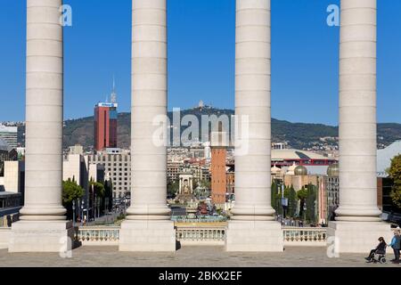 Reina Maria Cristina Avenue nel Quartiere di Montjuic, Barcellona, in Catalogna, Spagna, Europa Foto Stock