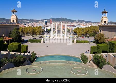 Reina Maria Cristina Avenue nel Quartiere di Montjuic, Barcellona, in Catalogna, Spagna, Europa Foto Stock