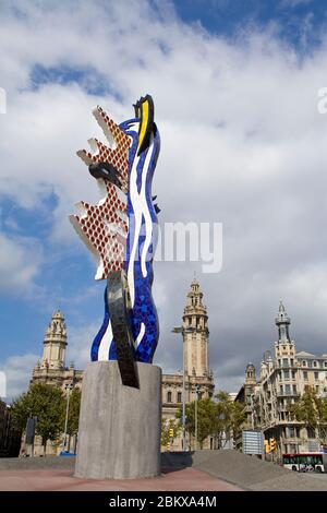 La scultura di testa di Barcellona di Roy Lichtenstein a Port Vell, Barcellona, Catalogna, Spagna, Europa Foto Stock