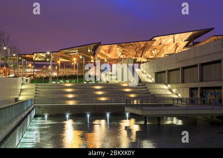 Museo del design e mercato degli incantatori, Placa de les Glories, quartiere Sant Marti, Barcellona, Catalogna, Spagna, Europa Foto Stock