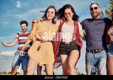 La refrigerazione all aperto con i migliori amici Foto Stock