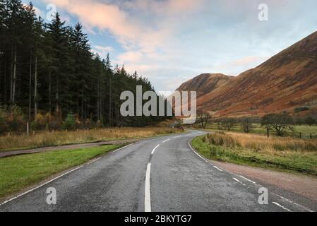 Viaggio in strada nelle Highlands scozzesi. Foto Stock