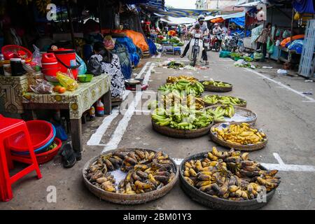 Mercato di strada a Phnom Penh (Cambogia) Foto Stock