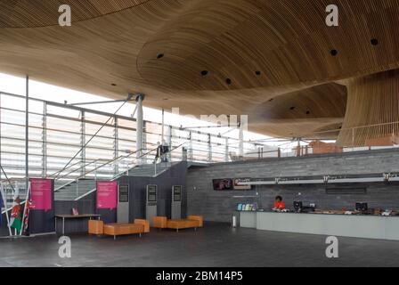 Centro artistico di sviluppo Slate Copper Wales Millennium Centre, Bute Place, Cardiff CF10 5AL di Percy Thomas Partnership Jonathan Adams Foto Stock