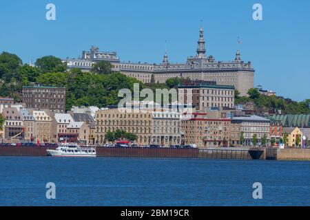 Paesaggio urbano dal fiume San Lorenzo, Quebec City, Quebec, Canada Foto Stock