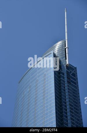 Los Angeles, CA/USA - 2 maggio 2020: Il Wilshire Grand Cener è il più alto edificio di Los Angeles Foto Stock