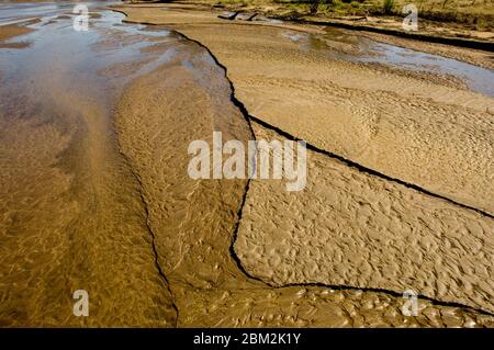 fiume africano con linee geometriche Foto Stock