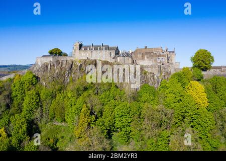 Vista aerea dal drone del Castello di Stirling a Stirling, Scozia, Regno Unito Foto Stock